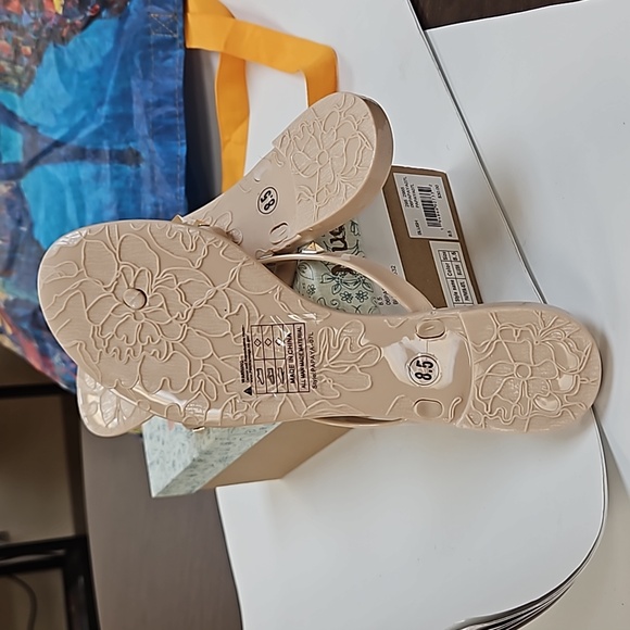 NIB Mudd sandals, size 8.5, blush color - Picture 4 of 5